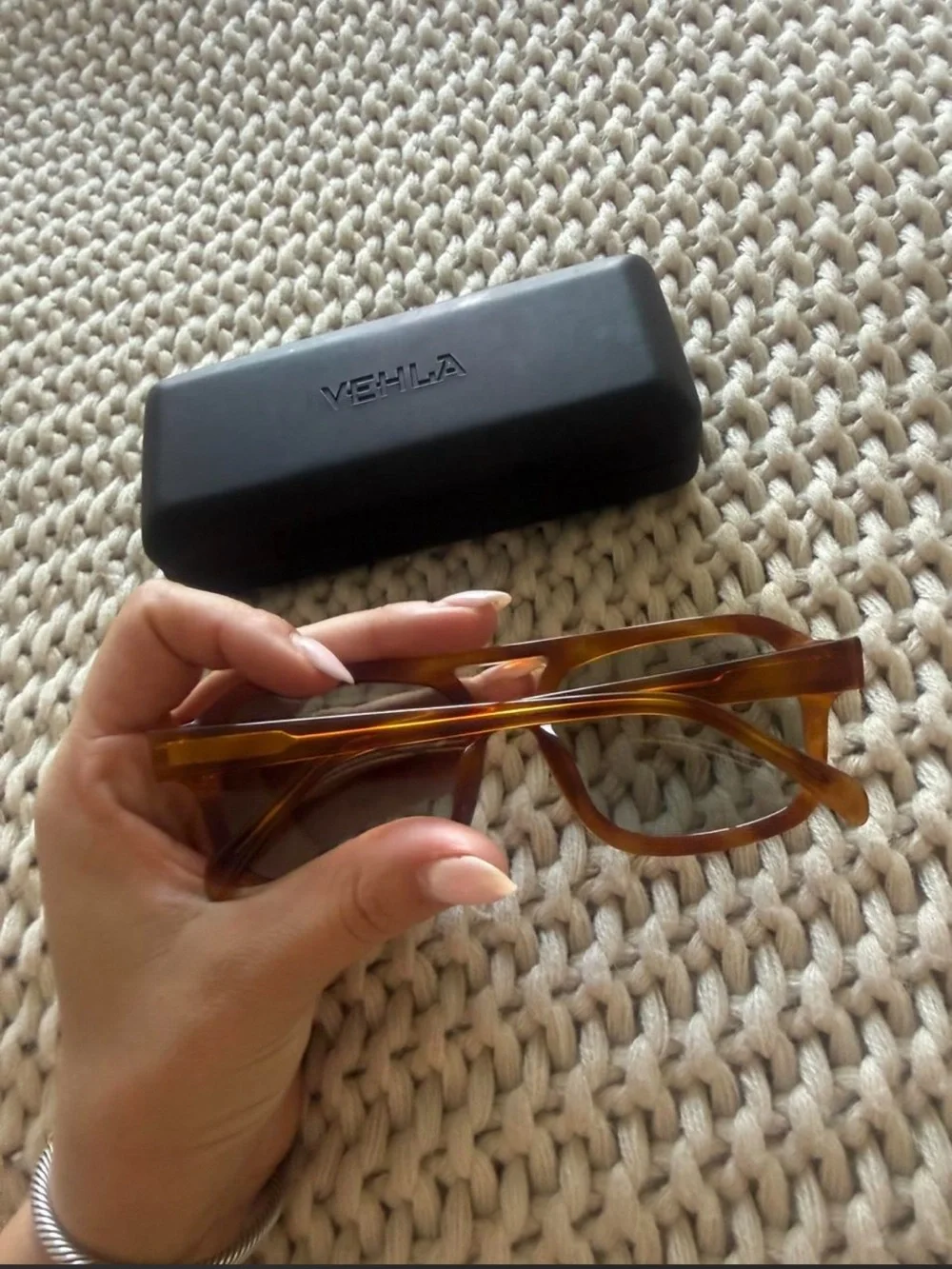VEHLA Dixie Tort/Graphite sunglasses